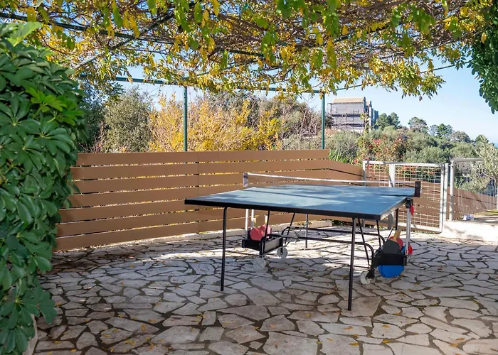 Family Villa Portes With Panoramic View!