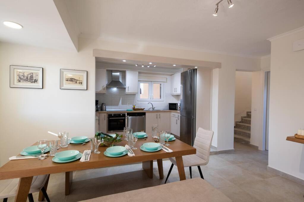 Family Portes With Panoramic View!