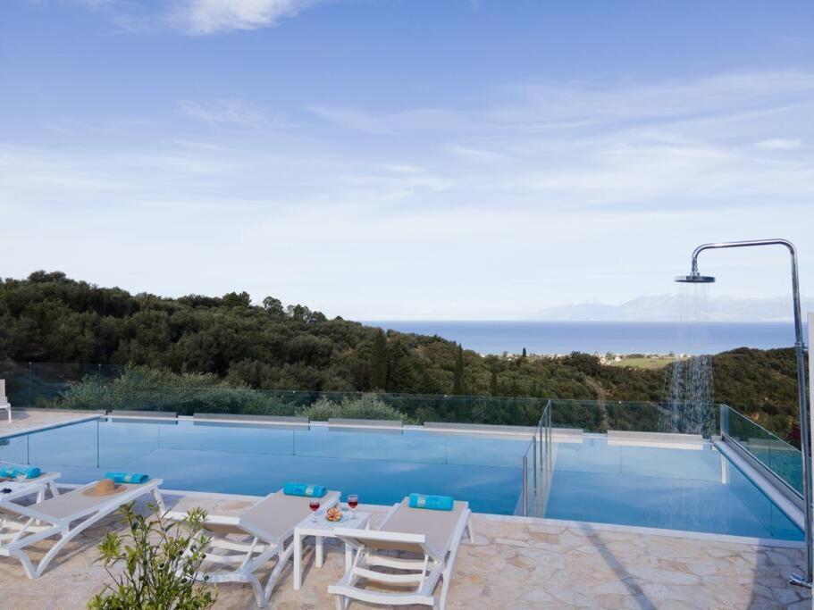 Villa Family Portes With Panoramic View! Pithos